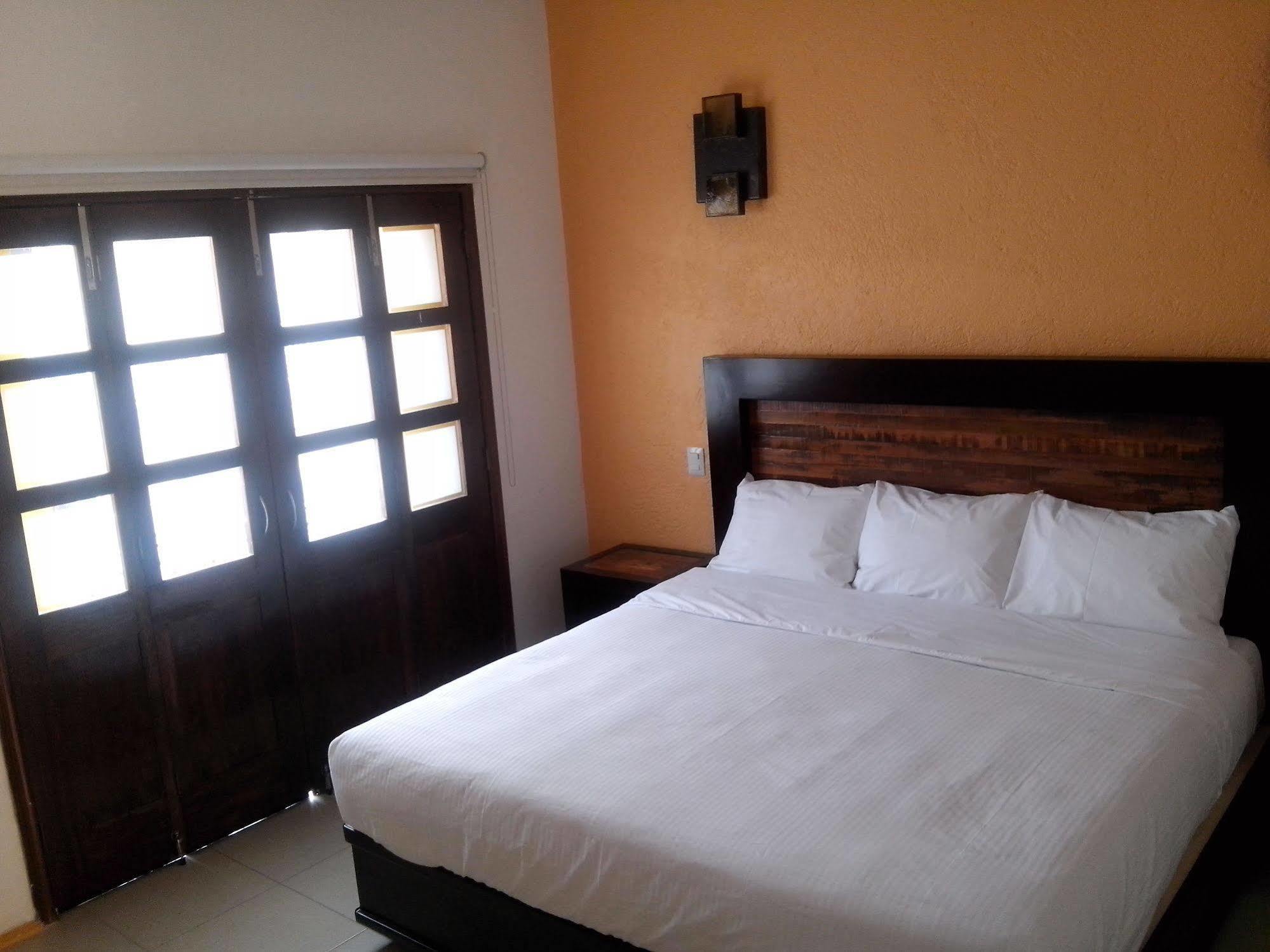 Happy Express Hotel Oaxaca Zewnętrze zdjęcie