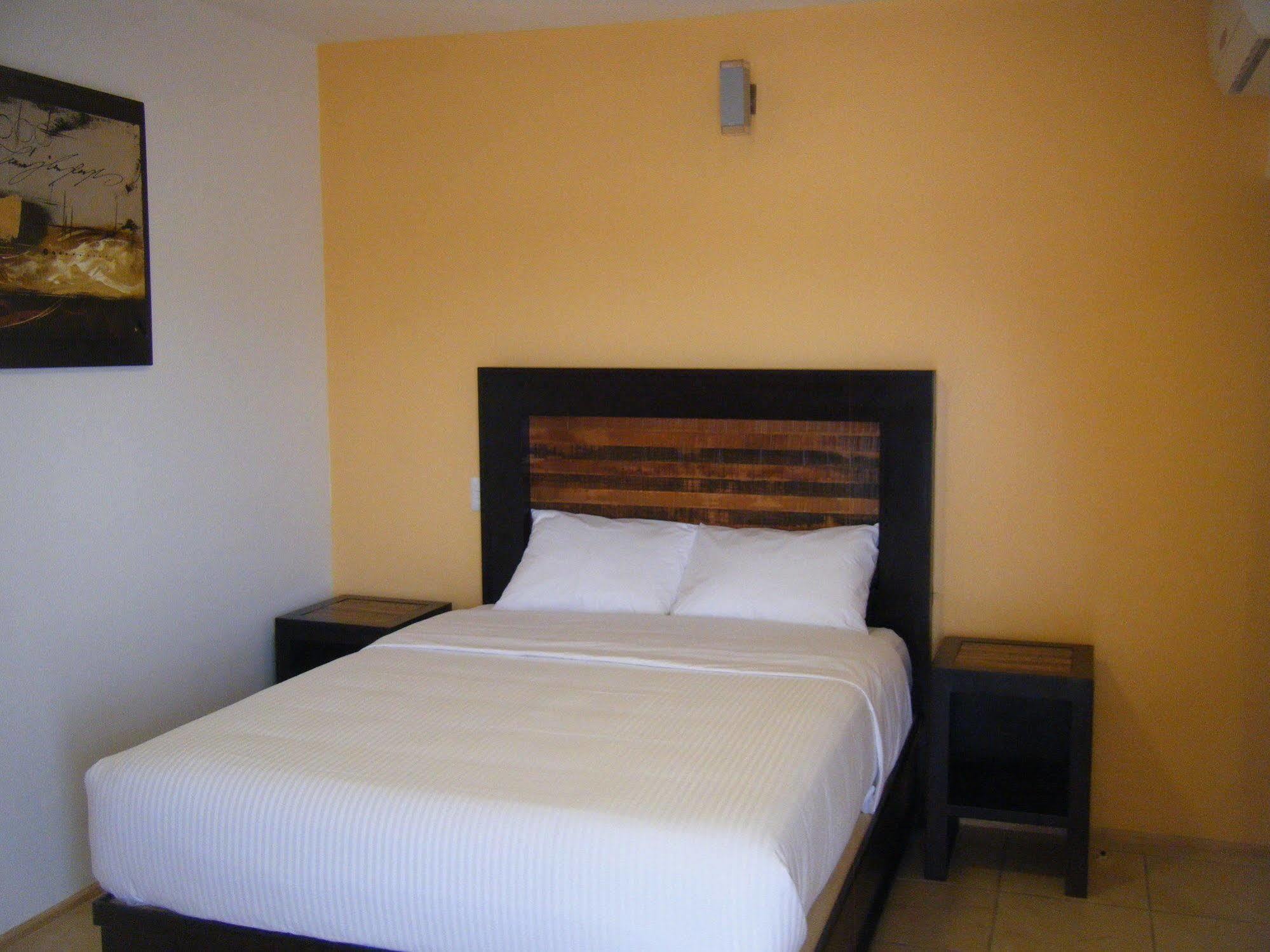 Happy Express Hotel Oaxaca Zewnętrze zdjęcie