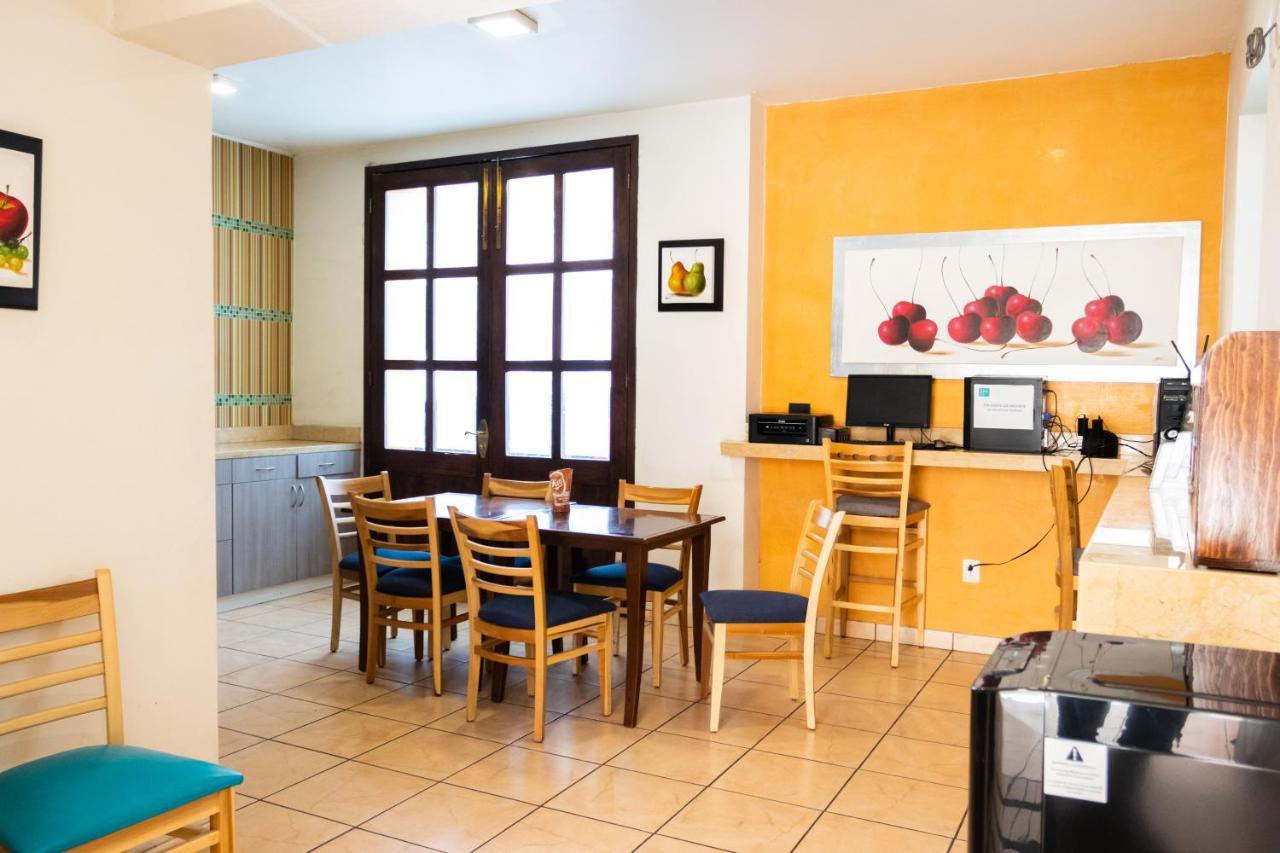 Happy Express Hotel Oaxaca Zewnętrze zdjęcie